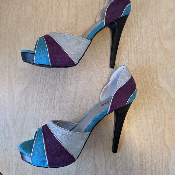 Fredrick's of Hollywood Colorblock Heels 8 - Picture 4 of 12
